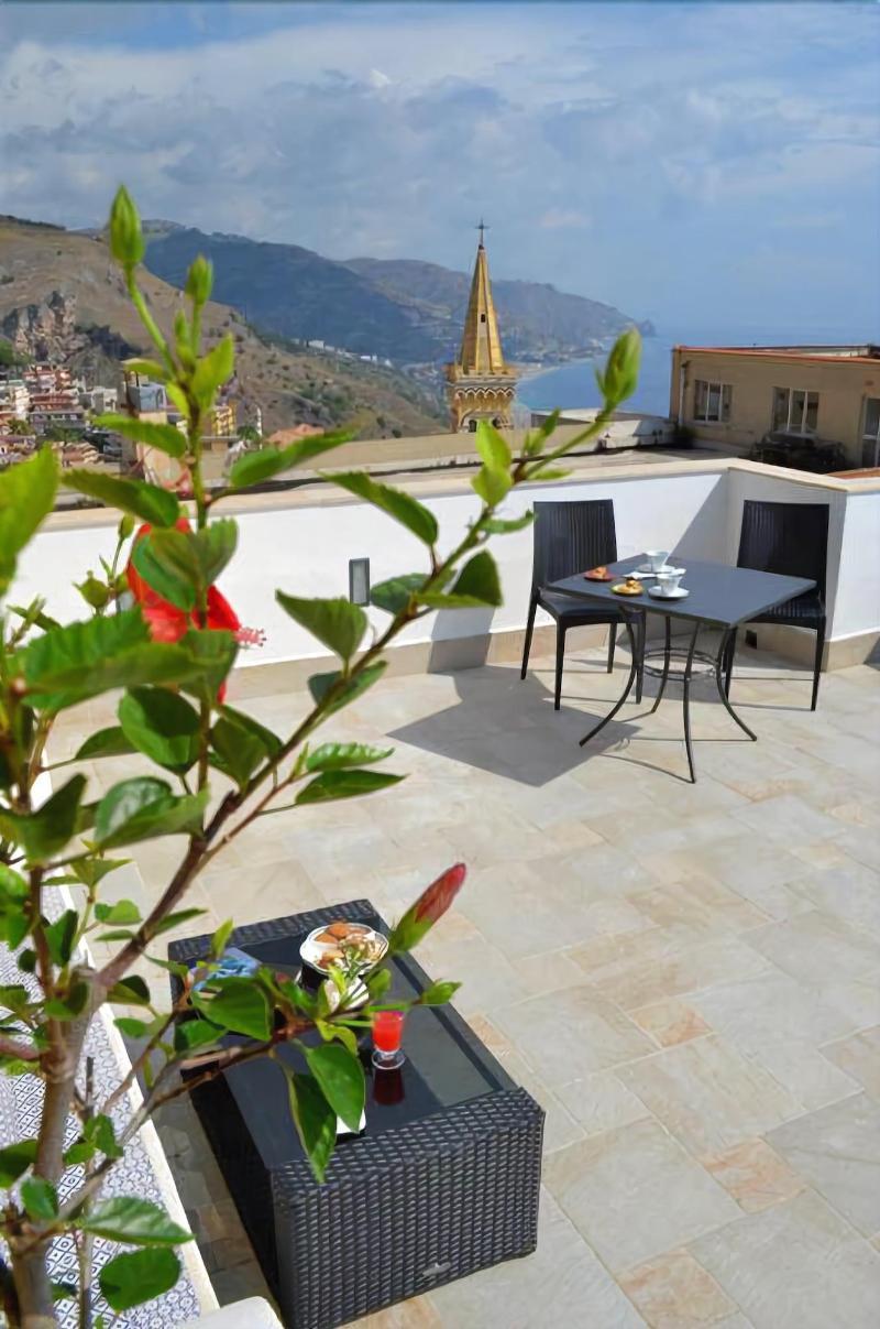 Tauromenion Guest House Taormina Bagian luar foto